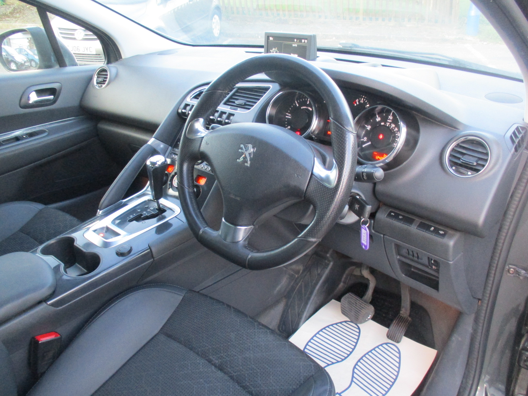 PEUGEOT 3008 1.6 E-HDI ALLURE (TURBO DIESEL) AUTO 2016